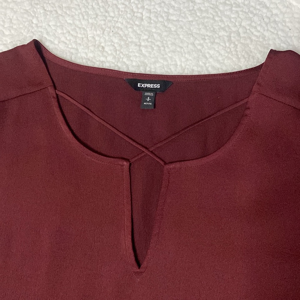 Express Cross Front Keyhole Blouse - Picture 3 of 5